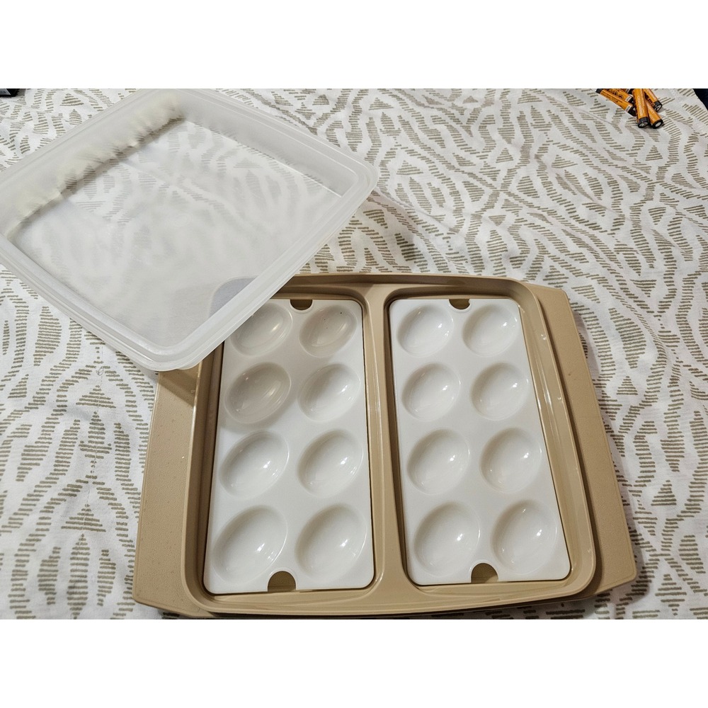Vintage Tupperware Deviled Egg Carrier 723-3 Almond Beige with Lid and Inserts